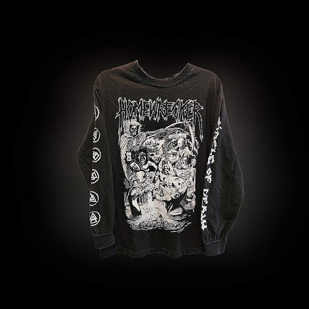 Distressed soft long sleeved tee size s/m